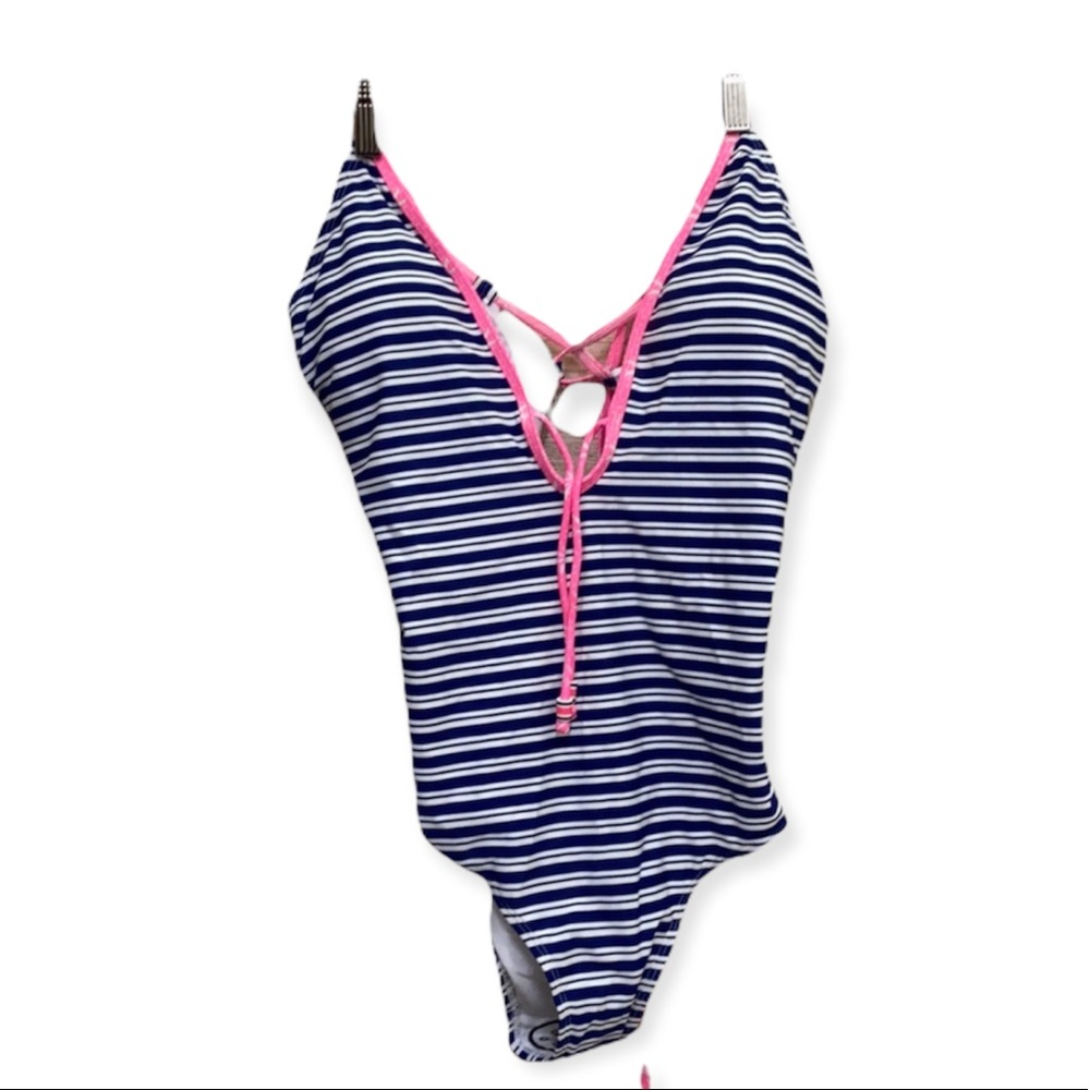 NWT Bingo Surfwear One Piece Swimsuit 🏝